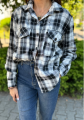 Modna-koszula-w-krate-z-przetarciami (4).png