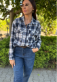 Modna-koszula-w-krate-z-przetarciami (7).png