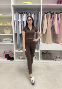 Modny sportowy komplet prążkowy wybór kolorów