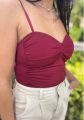 Biale-body-modelujace-na-cienkich-ramiaczkach-z-usztywnianym-biustem (6).png
