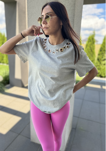 Modny damski t-shirt z ozdobnym dekoltem 1